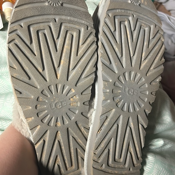 Ugg slide on slippers - Picture 5 of 5